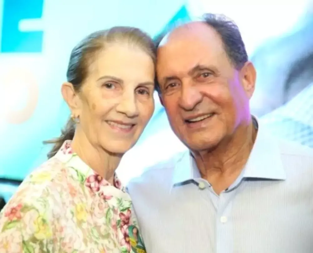 Ivanilde Zanforlin Teixeira com o marido, o deputado Zé Teixeira; ela morreu hoje (Foto: Divulgação)
