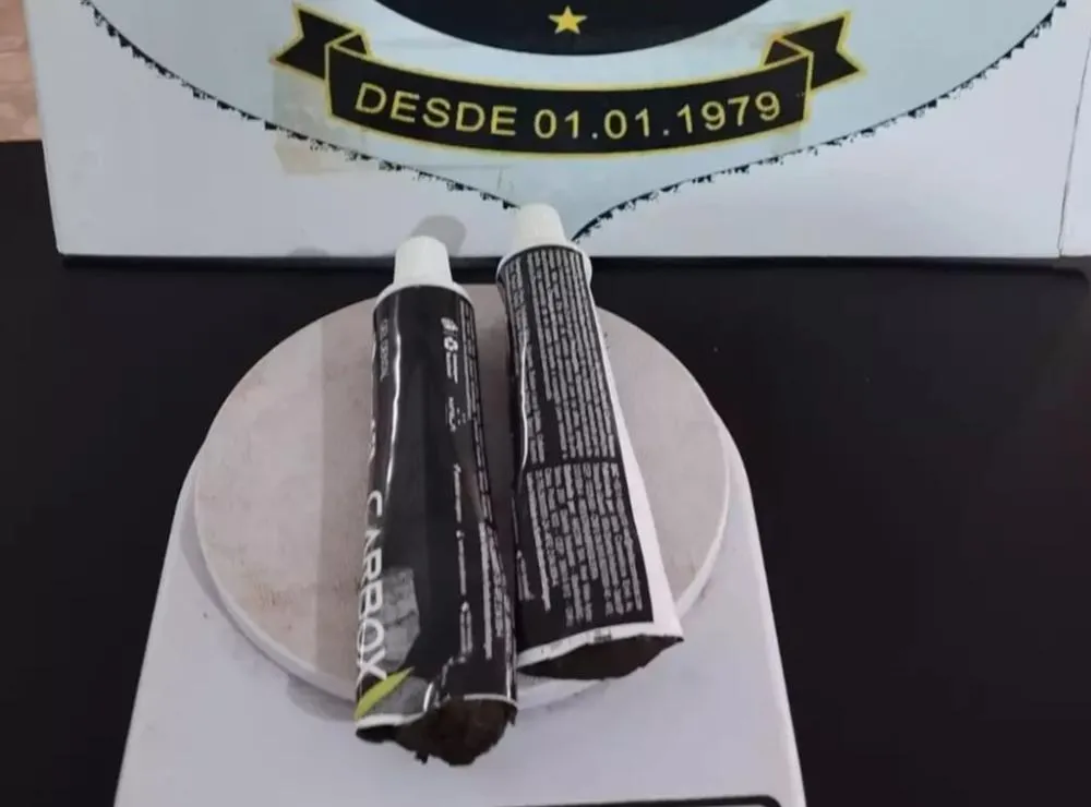 Embalagem de creme dental com maconha (Foto: Divulgação) 